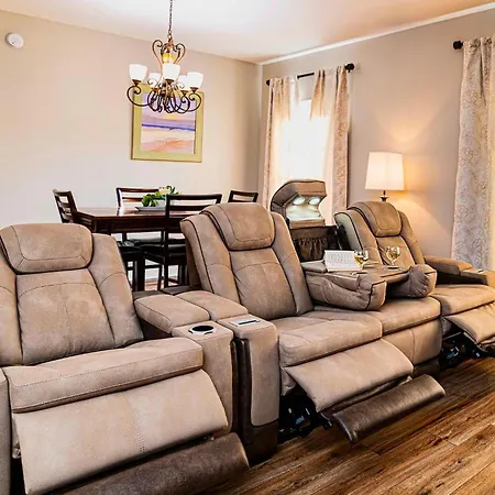 1 Bedroom With Amazing Pool And Courtyard Views 5208